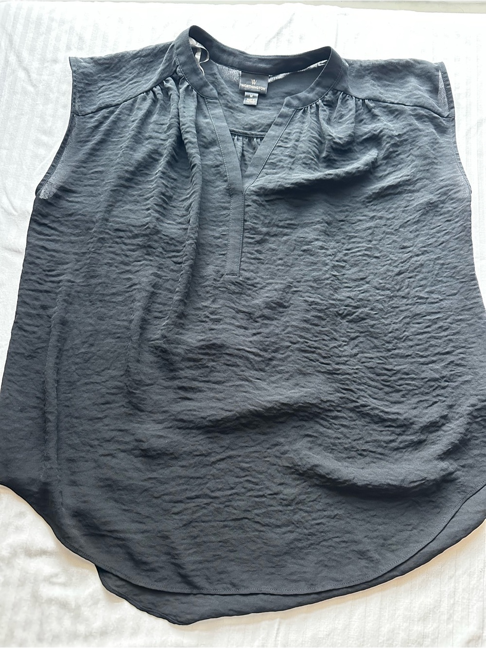Worthington Black Sleeveless Textured V-Neck Blouse Hammered Satin Medium